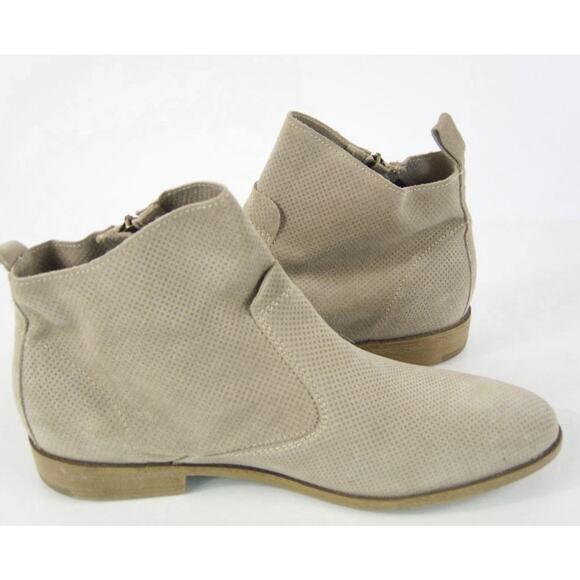 Tamaris Cigarra Perforated Ankle Bootie-Biege-Sz 40/9.5 Versatile Chic Timeless - Picture 9 of 10